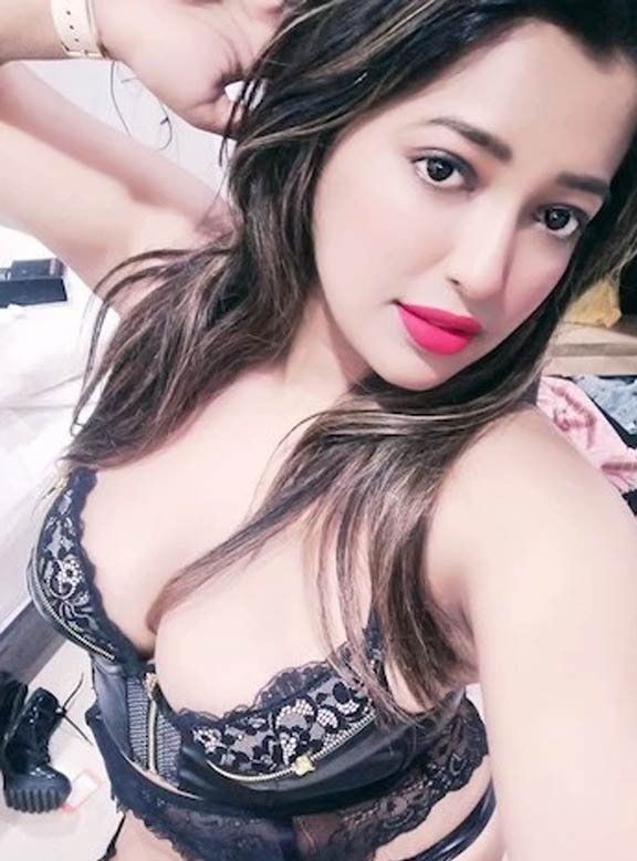 Rishikesh aged housewife Call Girl